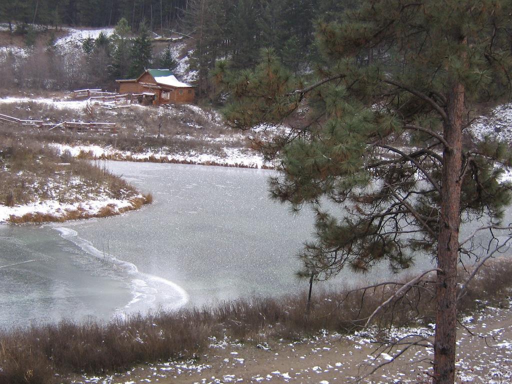 Rainbow Lake Castle Resort Принстаун Екстериор снимка