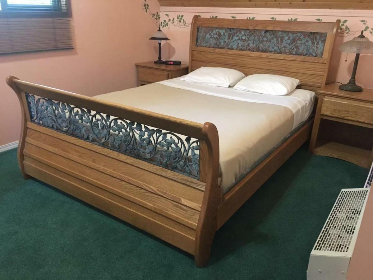 Rainbow Lake Castle Resort Принстаун Екстериор снимка